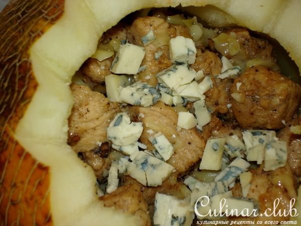 куриное филе с сыром запечённое в дыне