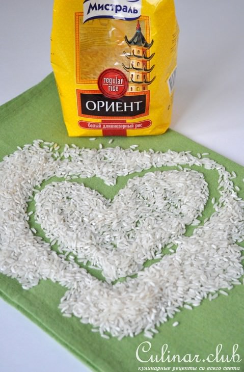 Курица фаршированная грибами и рисом.