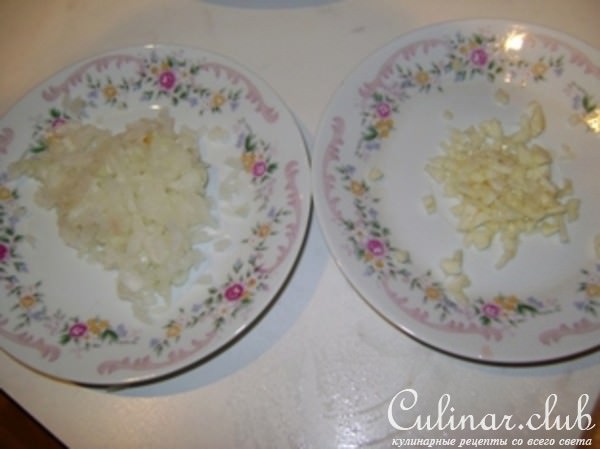 Курица тушёная с помидорами и рисом