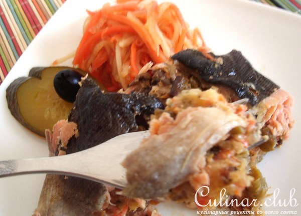 Горбуша, фаршированная овощами.