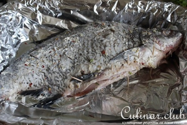 Лещ фаршированный кускусом