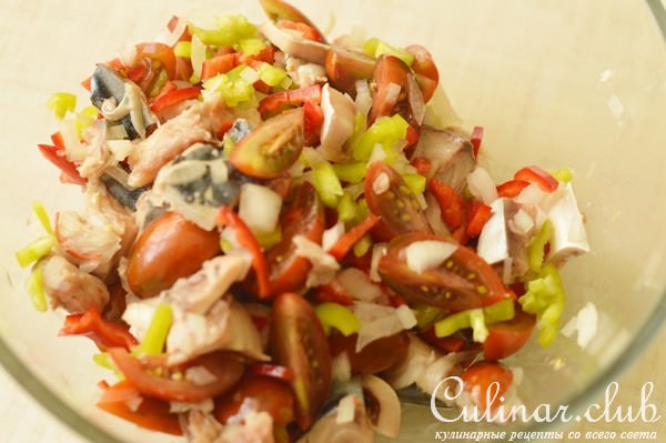 Баклажаны фаршированные скумбрией и овощами.