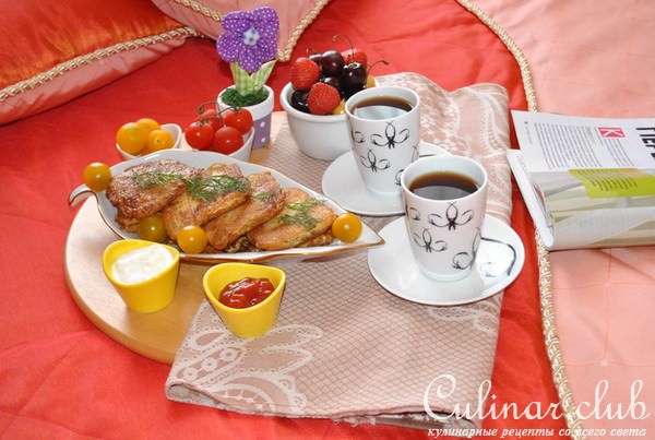 Вафли с курицей к завтраку