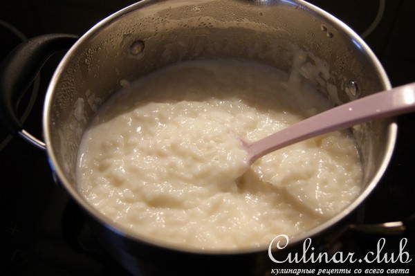 Riskrem (Рождественский рисовый десерт, норвежская кухня )