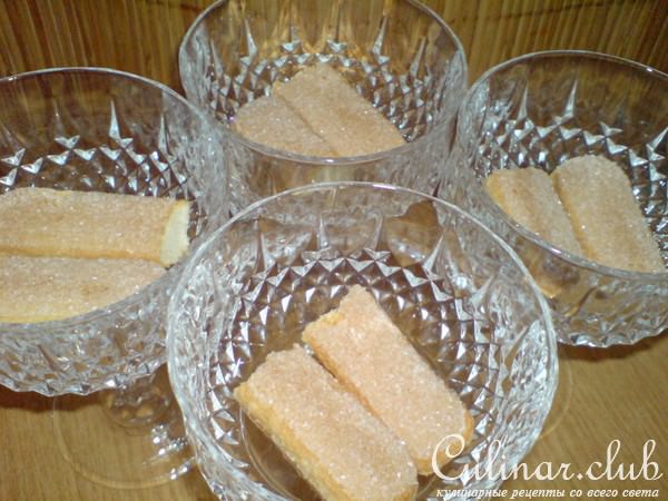 Десерт из Маскарпоне и фламбированных нектаринов
