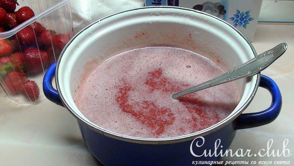 Суфле из клубники. По-летнему лёгкий десерт из ягод. Дуэль!