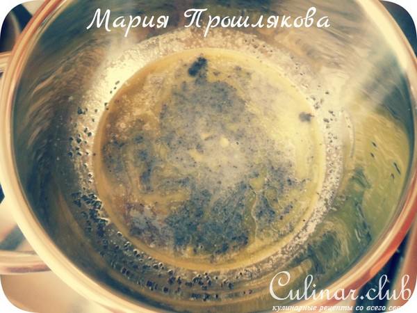 Сырники с изюмом и маковым соусом
