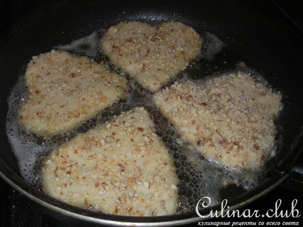 Манные гренки с миндалем