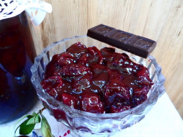 Варенье из вишни с шоколадом и ликёром.(Пьяная вишня)