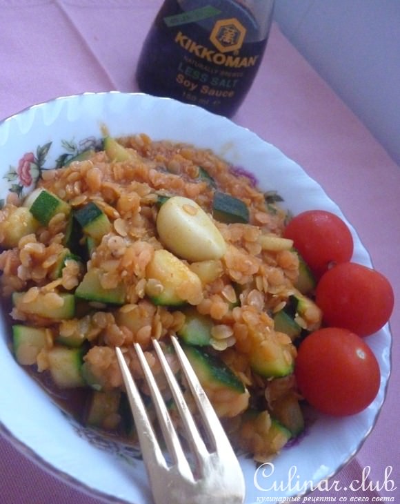 Чечевица с кабачками, томленная в морковном соке