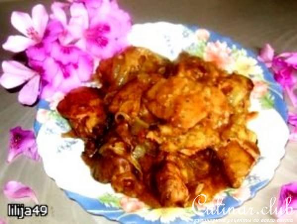 Куриная печень в луковой подливе