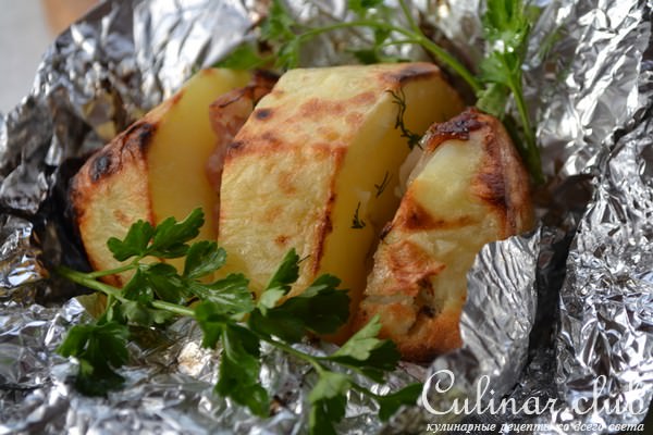 Запеченный картофель с беконом