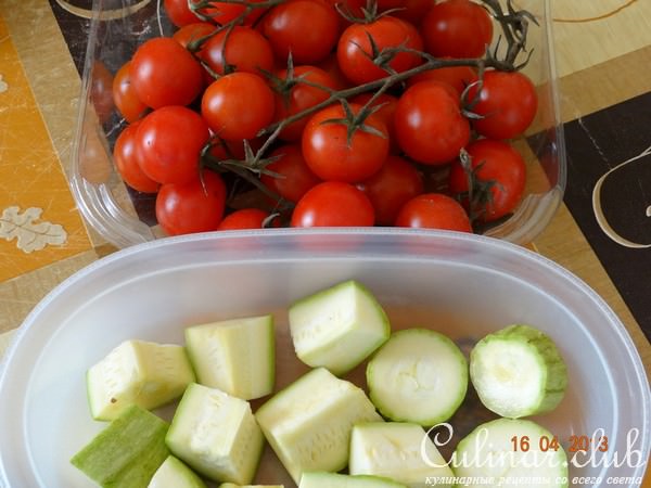 Мини-шашлычок из куриных сердечек и свинины с овощами, маринованный в кисло-сладком маринаде