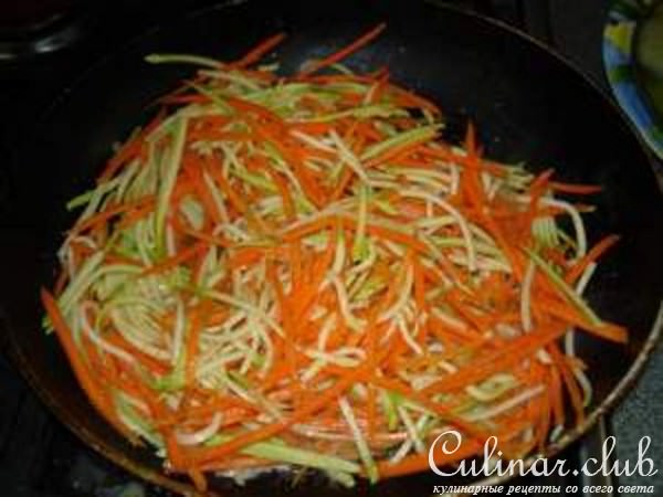 Куриное суфле с овощным спагетти