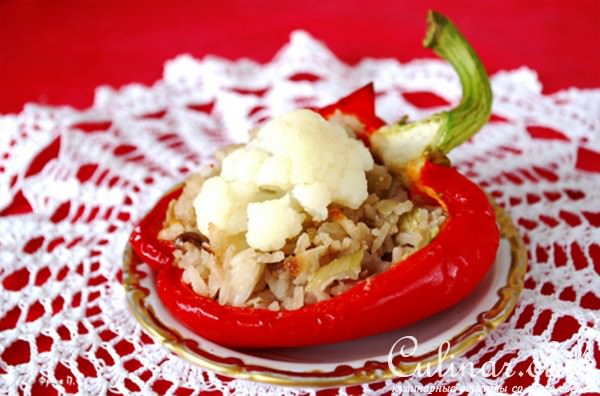 Перцовые чашечки с рисом и грибами