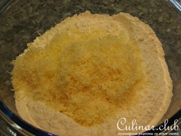 Пикантный белый хлебушек с сыром