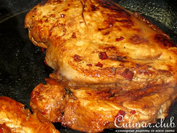 Рулетики из рисовой бумаги с салатом из курицы по тайски