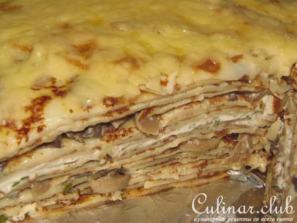 Блинчатый торт с грибами и творогом.
