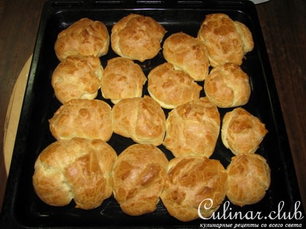 Заварные булочки с красной икрой