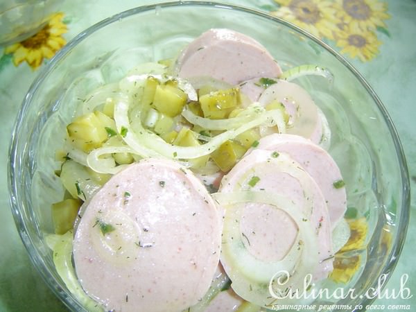 Колбасный салатик в маринаде