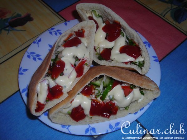 Пита с мясом и овощами