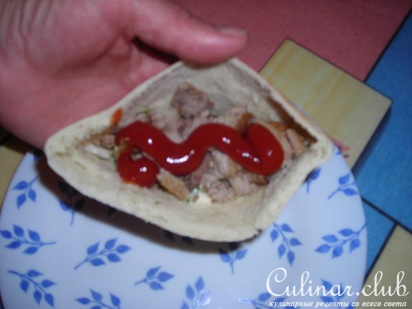 Пита с мясом и овощами