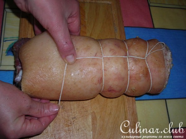 Рулет из свиного брюшка