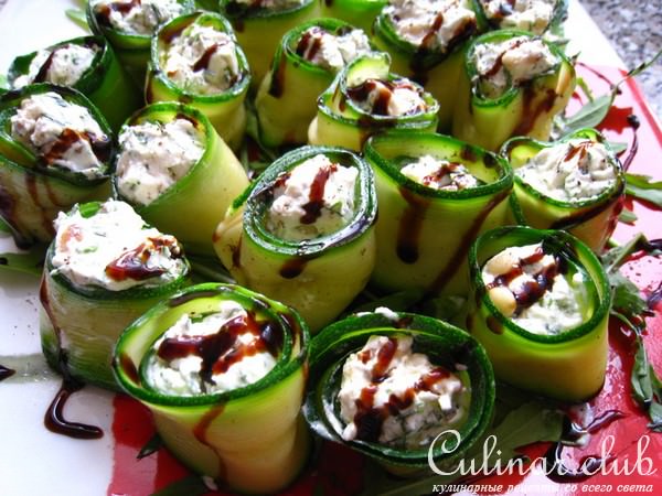 Каннеллони из цуккини с мягким сыром и кедровыми орешками
