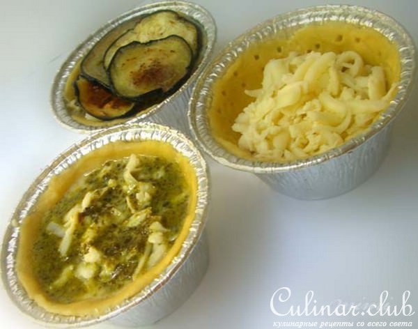 корзиночки с сыром,баклажанами и маринованными черри