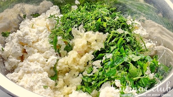 Рулеты из баклажан с брынзой, зеленью, чесноком и помидорами или "языки из синеньких" по-одесски
