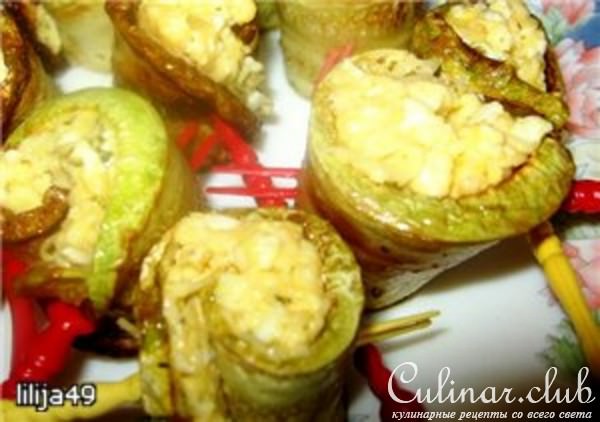 Рулетики из кабачков с сыром и яйцами