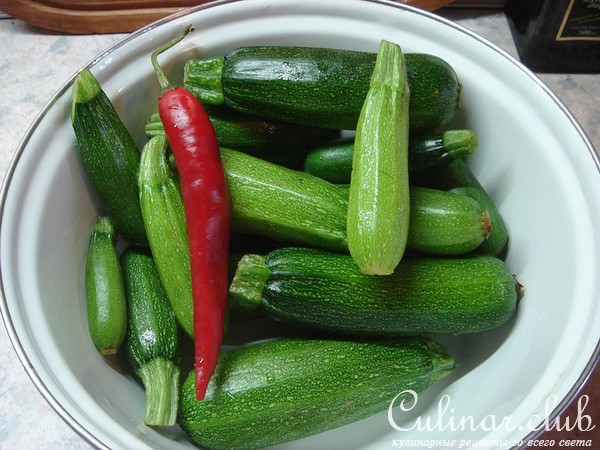 Маринованные кабачки (очень быстро)