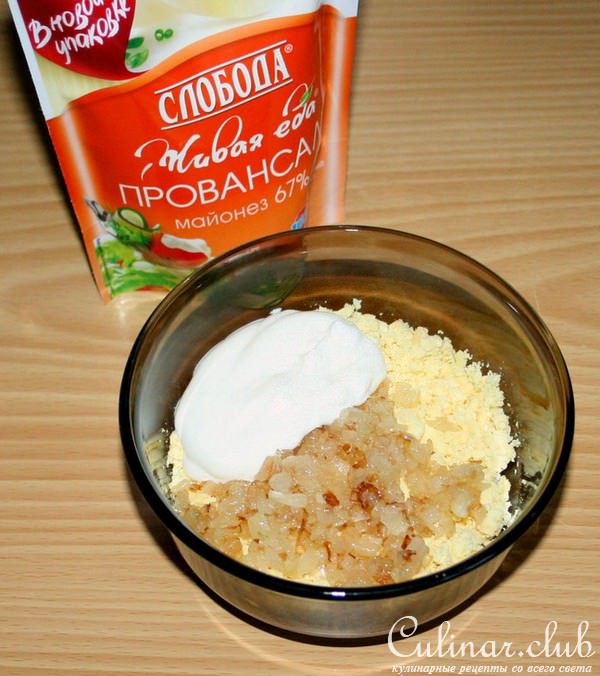 Фаршированные яйца "Новогодние елочки"