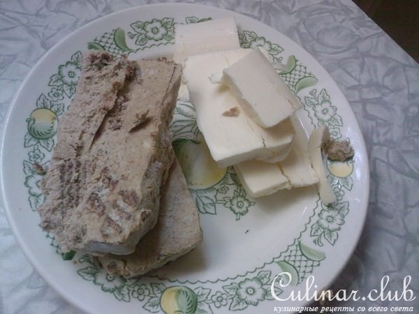 Кекс с домашним мороженым и шоколадом