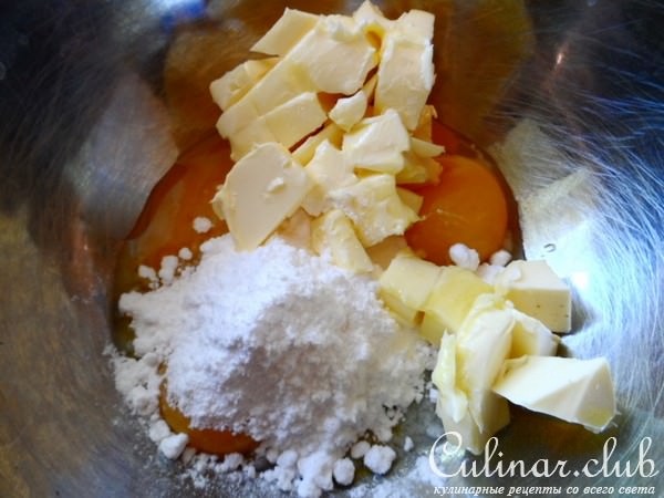 Шоколадный кекс-пирог с черносливом и орехами.