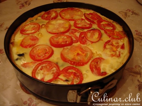 Киш с фаршем и овощами