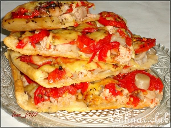 Пирог с курицей, грибами и сыром