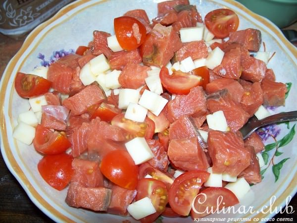 Киш с лососем, черри и моцареллой (масимально облегченный вариант)