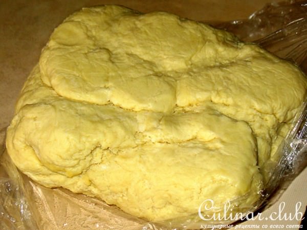 Закуска "Корзиночки с сырной начинкой,гарнированные запечёной и замaринованой паприкой"