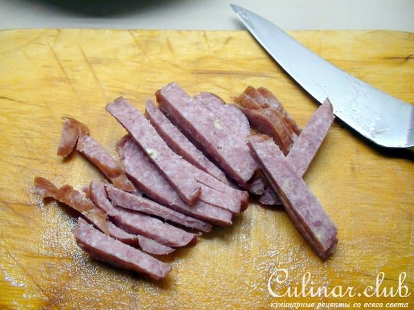 Пирог с курицей на слоёном тесте, со словами благодарности хорошему человеку.
