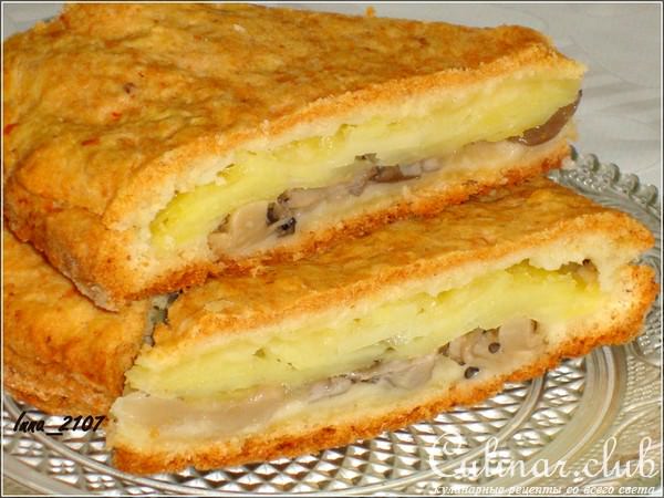 Пирог с начинкой из картофеля и грибов