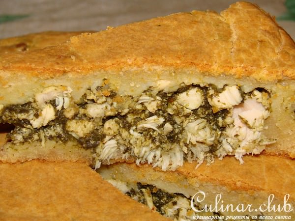 Мясной пирог с курицей и шпинатом