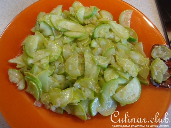 Пирог с кабачками и сыром.