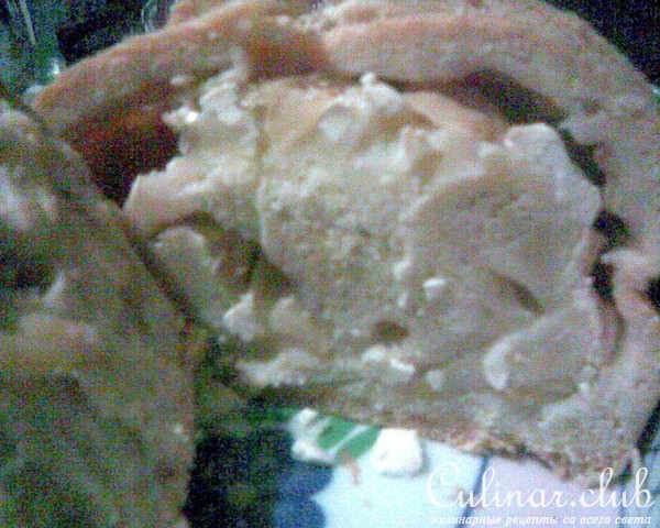 Дрожжевой пирог с болгарской брынзой и яблоками