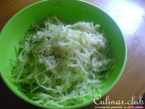 Несладкий кабачковый пирог
