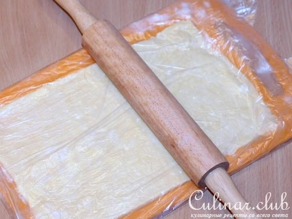 Творожное печенье-рулетики с какао и корицей