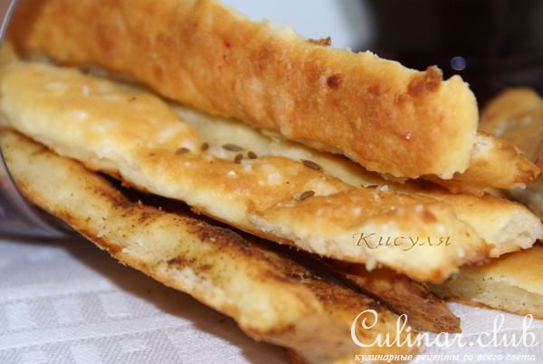 Слоёные сырные палочки