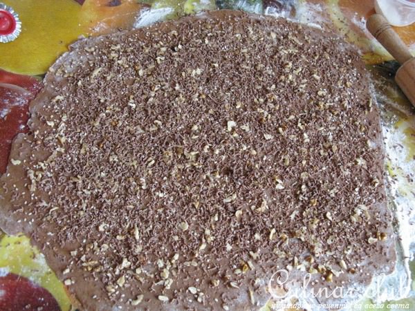 Шоколадное печенье с орехами, кунжутом и шоколадом