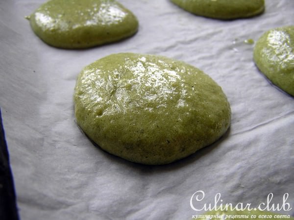 Французские пирожные MACARONS с матча-пудрой