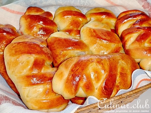 Пирожки с клубникой.